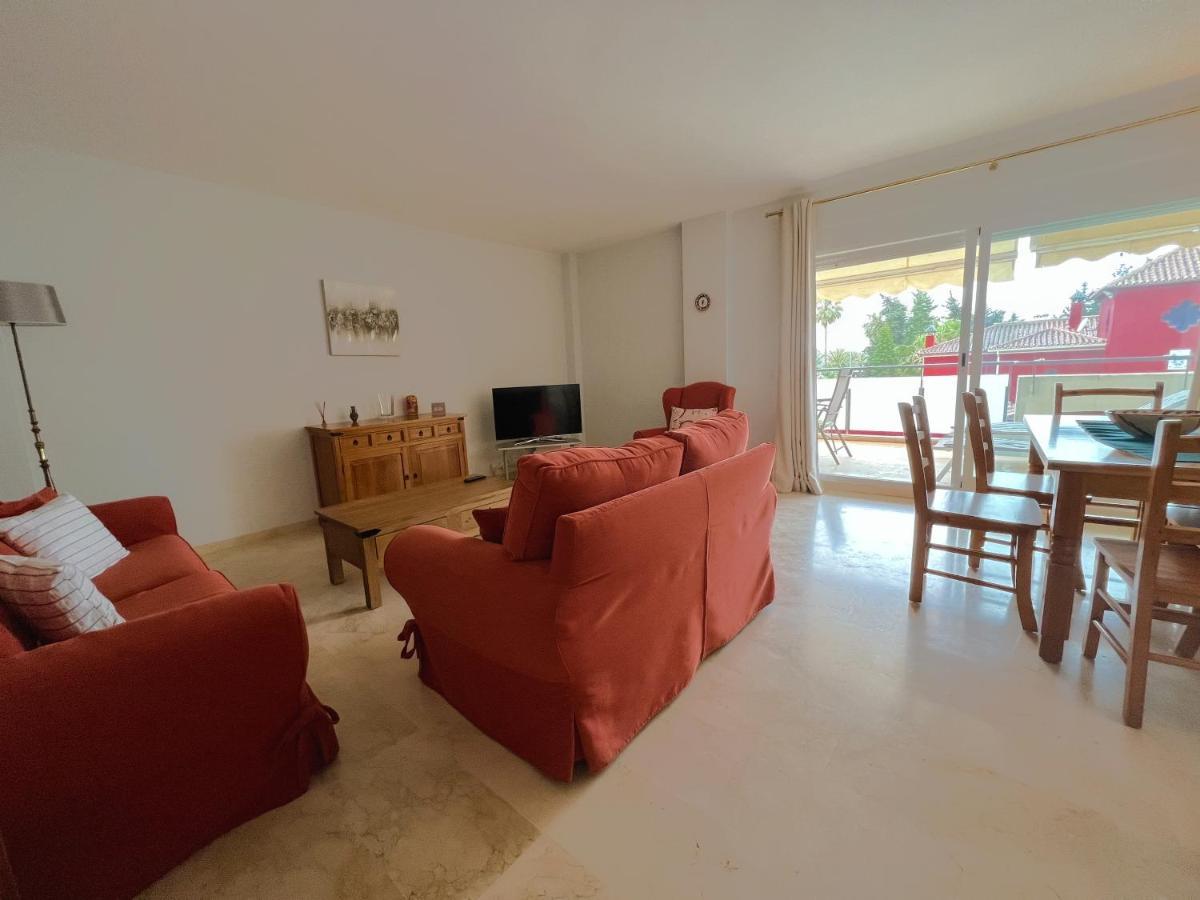 Ferienwohnung 3 Bed Las Petunias, San Pedro Marbella Exterior foto